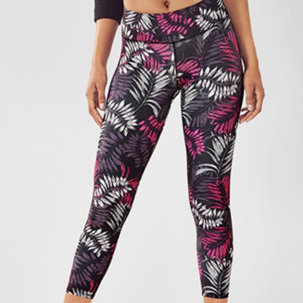 Fabletics, Mid-Rise Printed Powerlite Capri, Medium, Color: Oasis Print